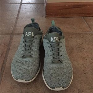 Women’s APL TechLoom Phantom Running Shoe